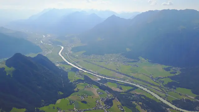 Der Köckenhof und das Alpbachtal von oben, Drohnenaufnahme