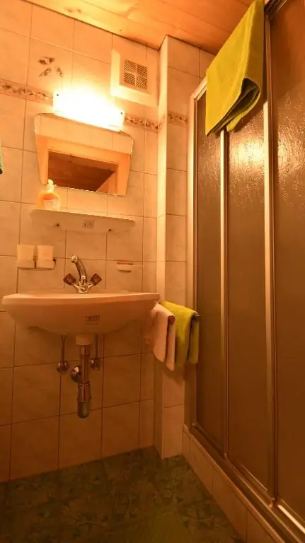 Bad mit Dusche